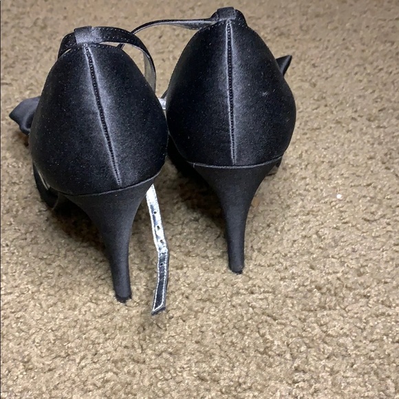 Shoes - Picture 5 of 5